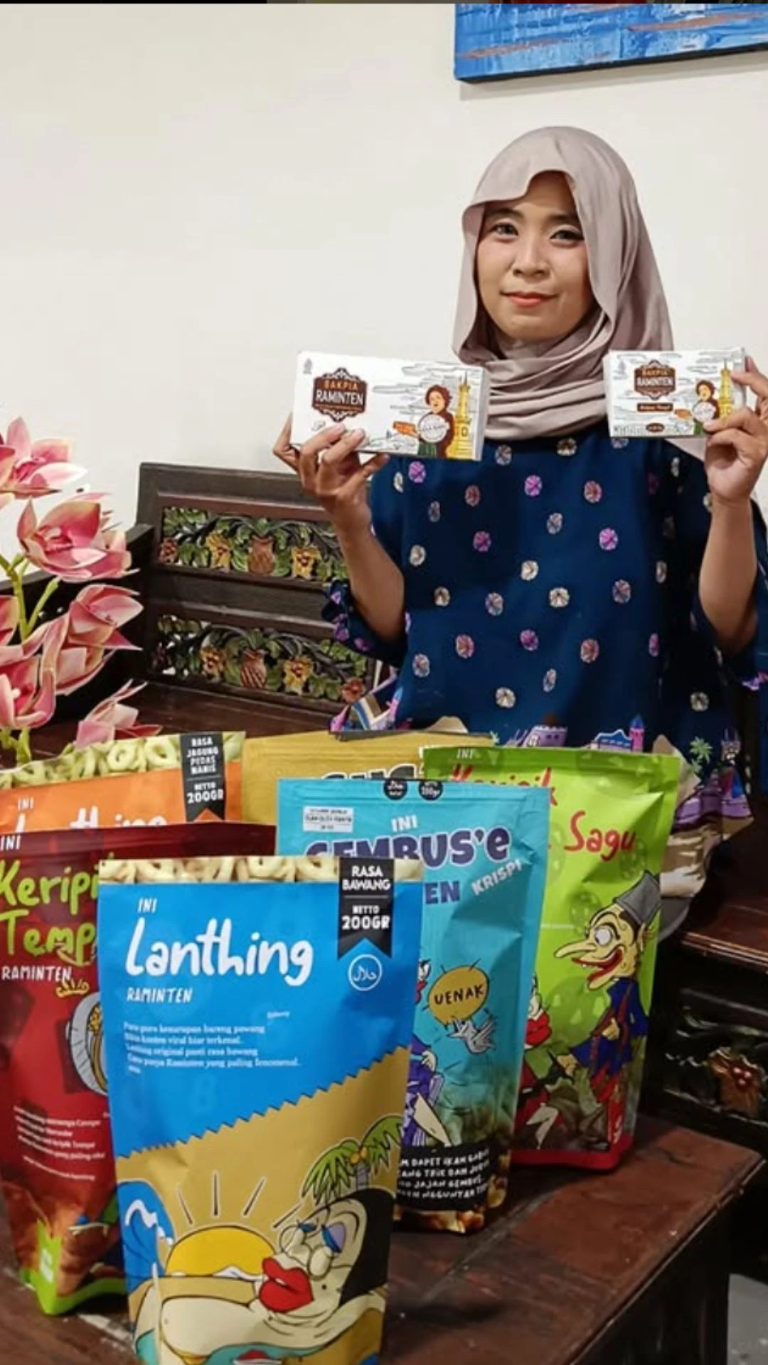 “Demi kemasan yang kece, aku rela belanja lebih biar bisa pamer ke grup keluarga!” 😎📦